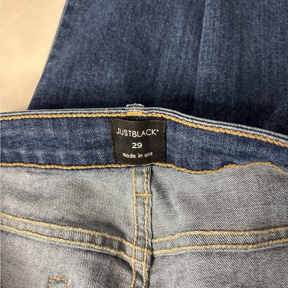 Just Black Straight Leg Jeans – Distressed Raw Hem- Size 29 - Picture 10 of 15